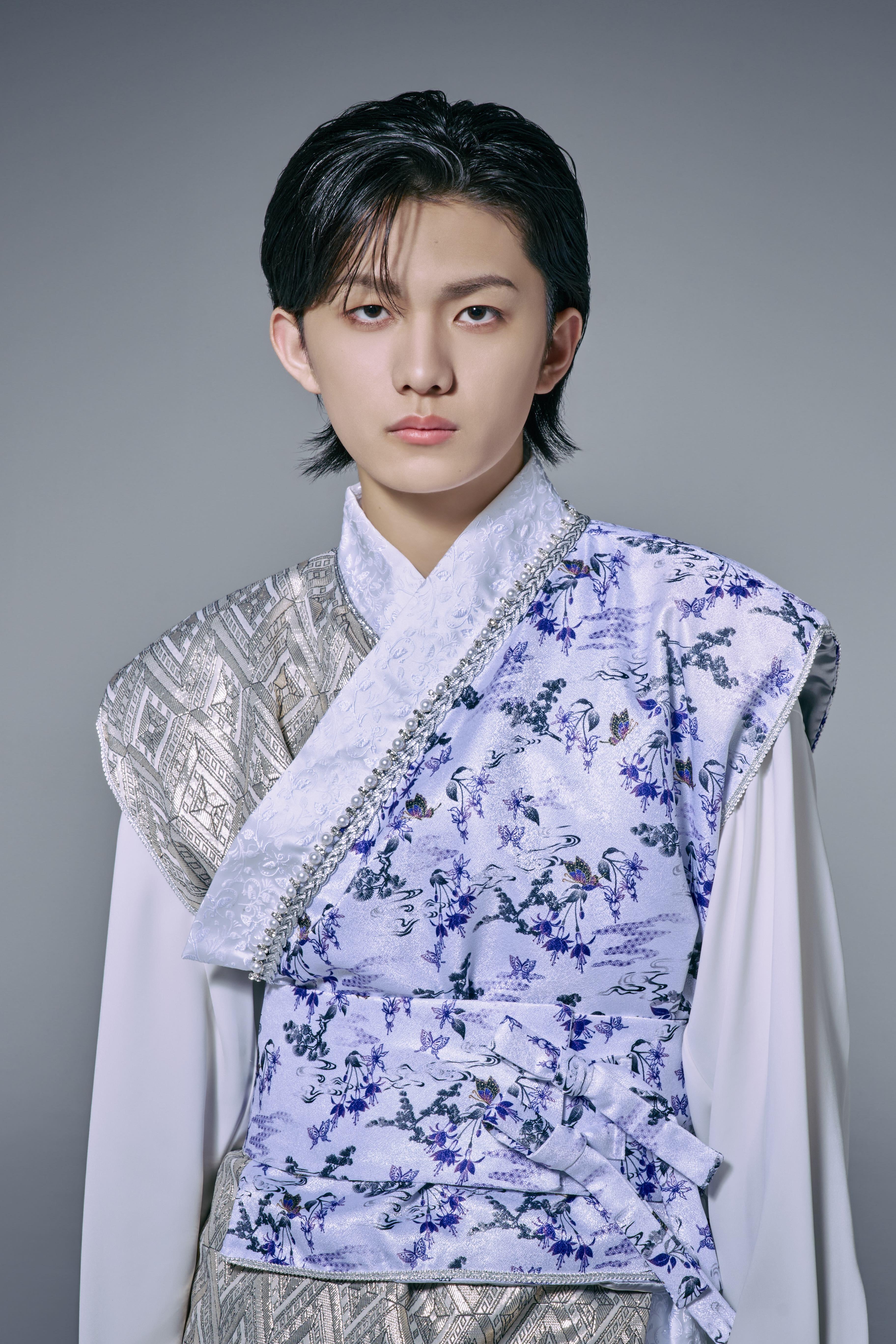 PROFILE | Lienel OFFICIAL WEBSITE